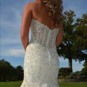Wedding dress